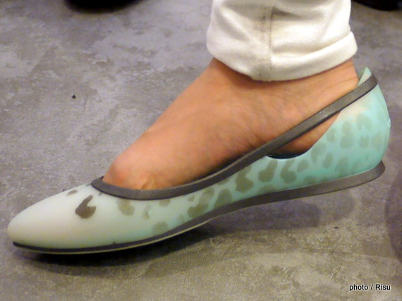 クロックス リオ レオパード フェイド フラット ウィメン　crocs rio leopard fade flat w　