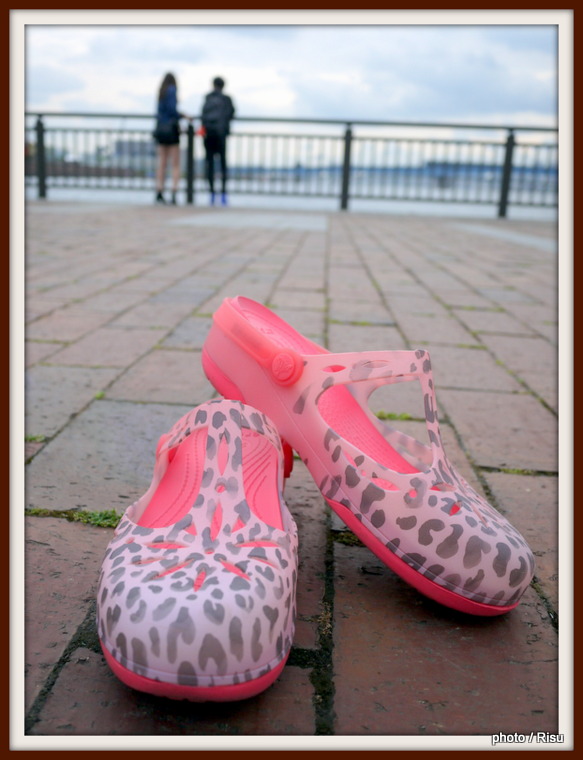 crocs carlie leopard fade clog w　クロックス カーリー レオパード フェイド クロッグ ウィメン