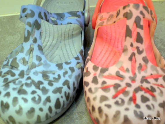 crocs carlie leopard fade clog w　クロックス カーリー レオパード フェイド クロッグ ウィメン