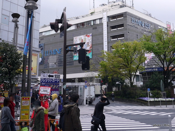 新宿TOHO ゴジラまでの道のり　Road to Shinjuku TOHO BILD.& Godzilla